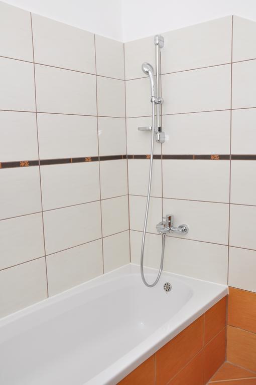 Crobeg Apartman Rab Town